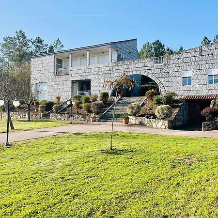 O Souto De Monteasnal Holiday home